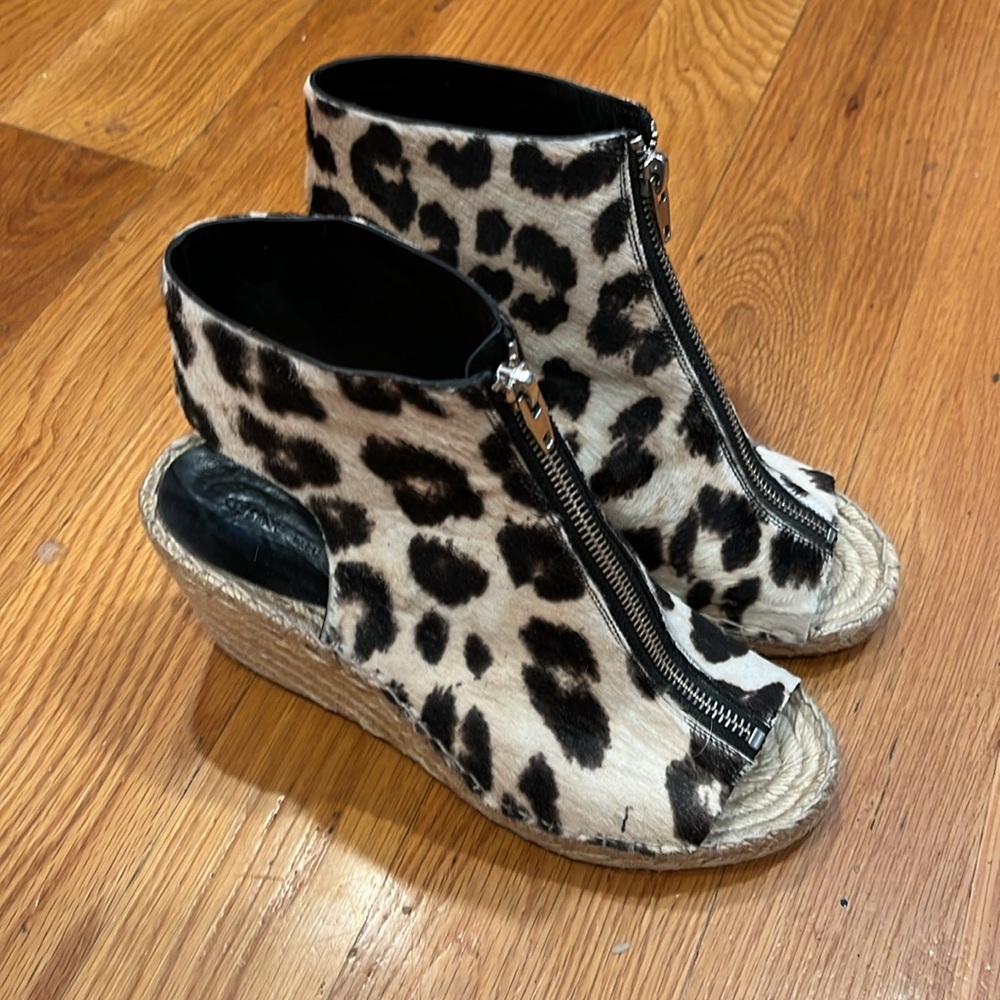 Celine Ponyhair Leopard Print Open Toe Espadrilles Size 6 - Picture 2 of 8